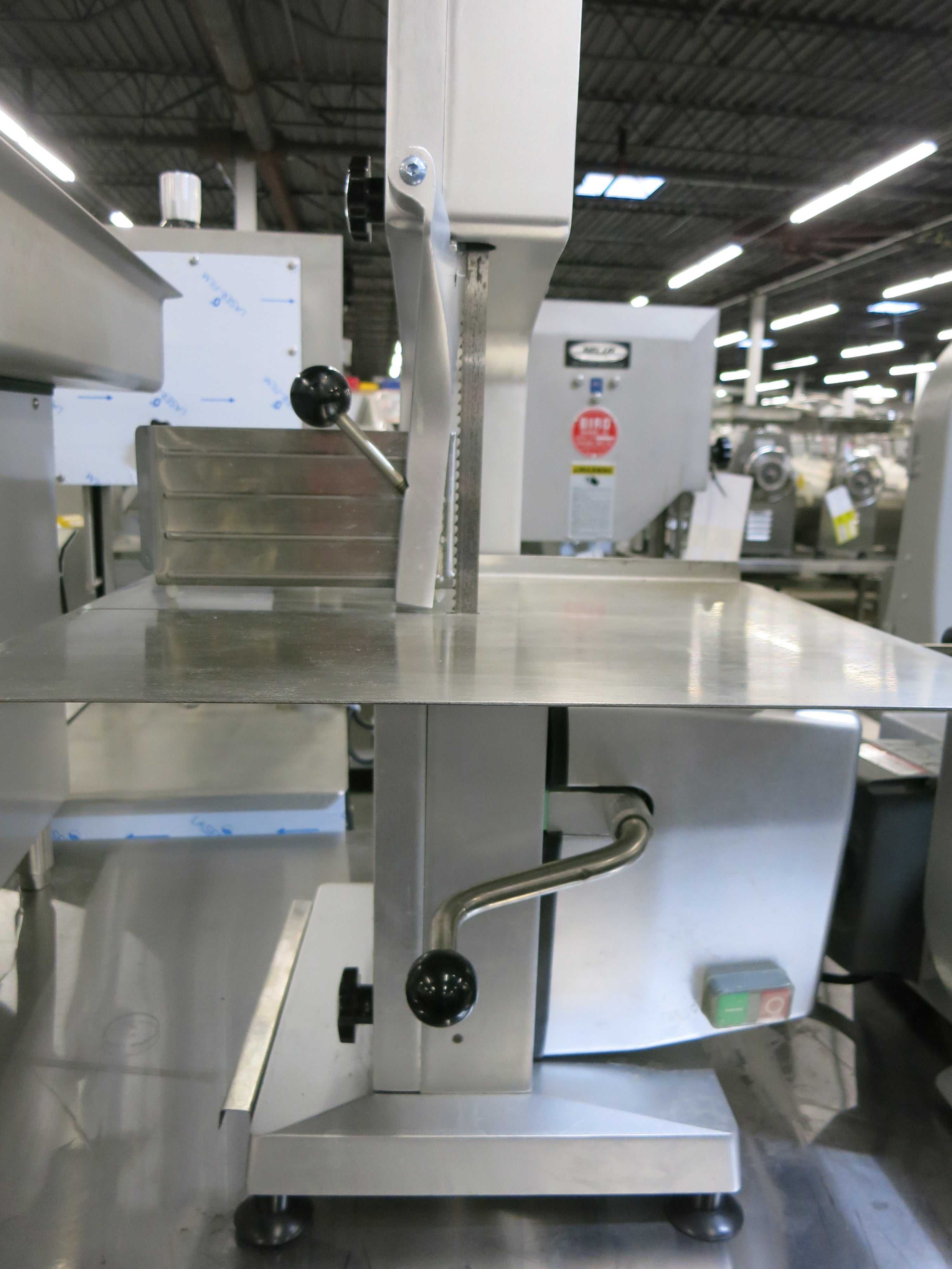 Nella 19457 Tabletop Band Saw