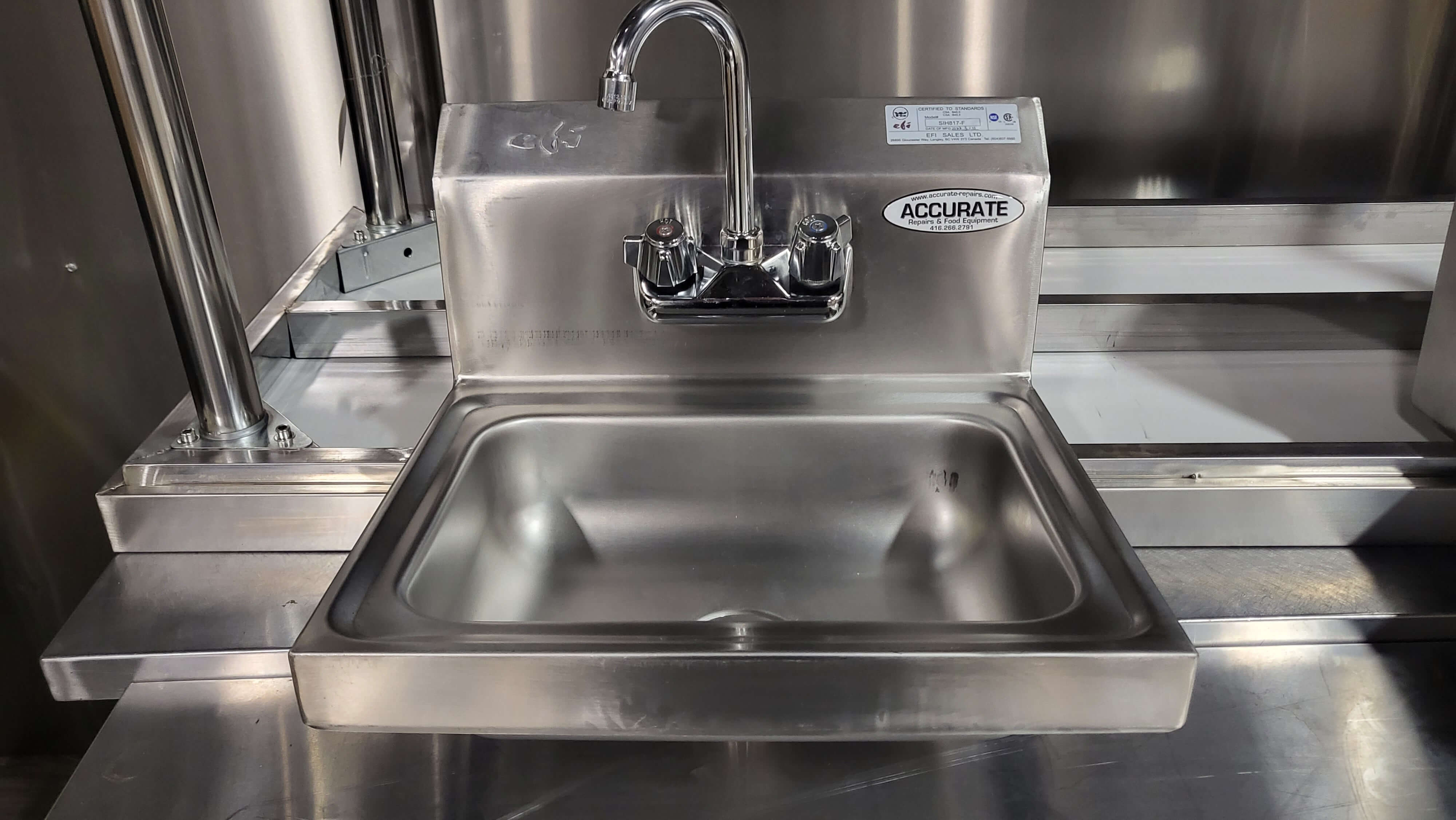Thorinox Hand Sink, wall mount
