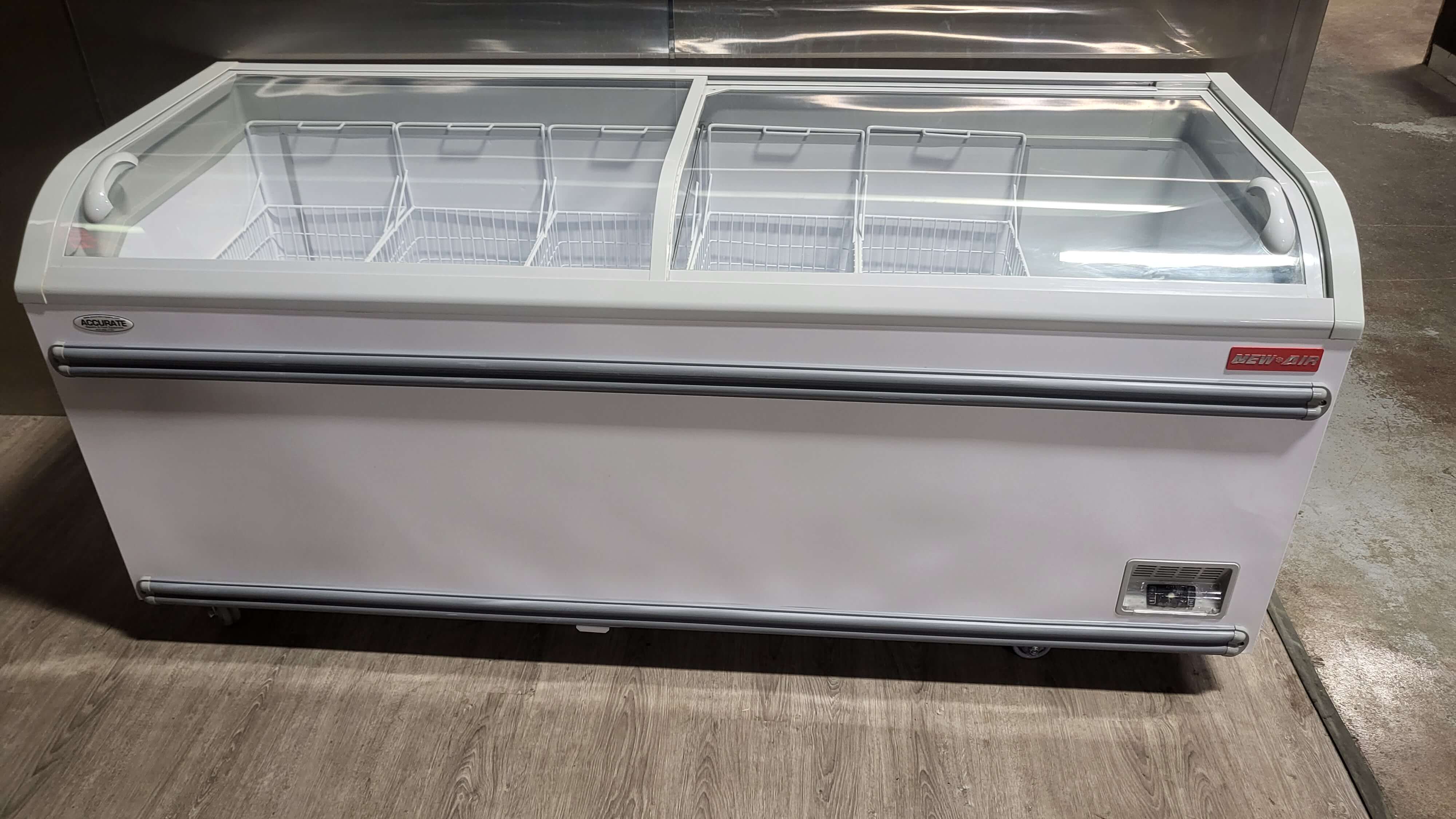 New Air NIF-80-CG Chest Freezer