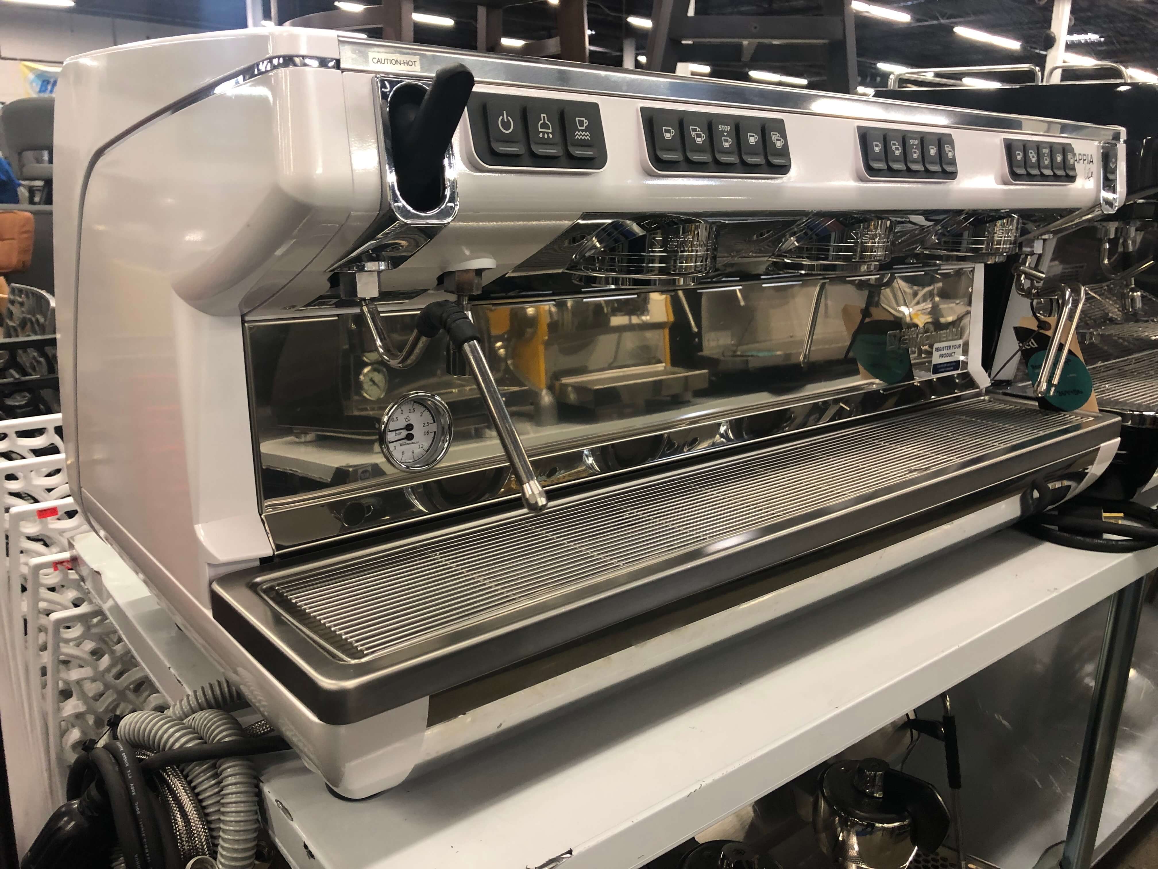 Nuova Simonelli Appia Life Coffee Machine 3 Group