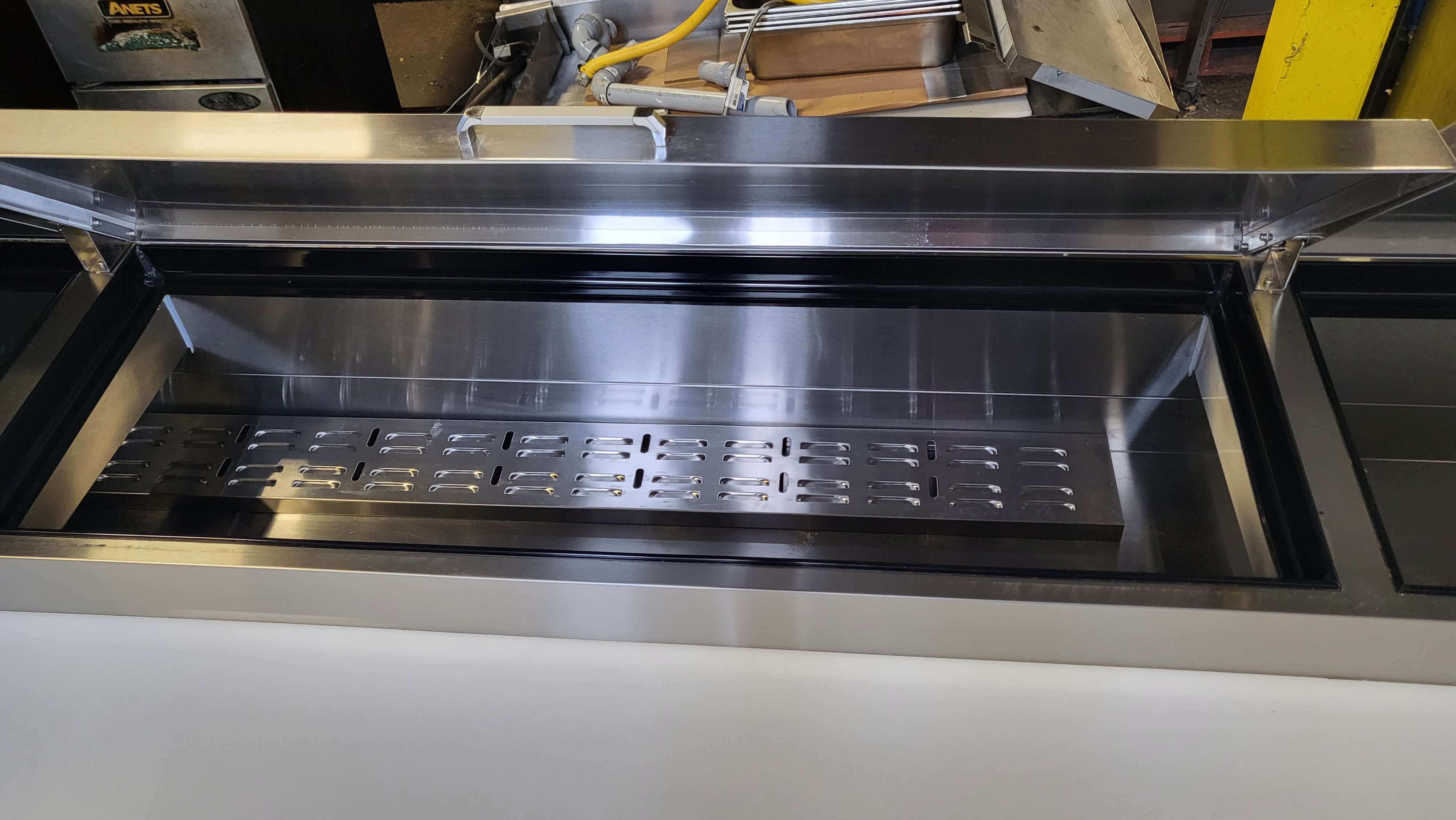 Thumbnail - Atosa MPF8203GR Pizza Prep Table