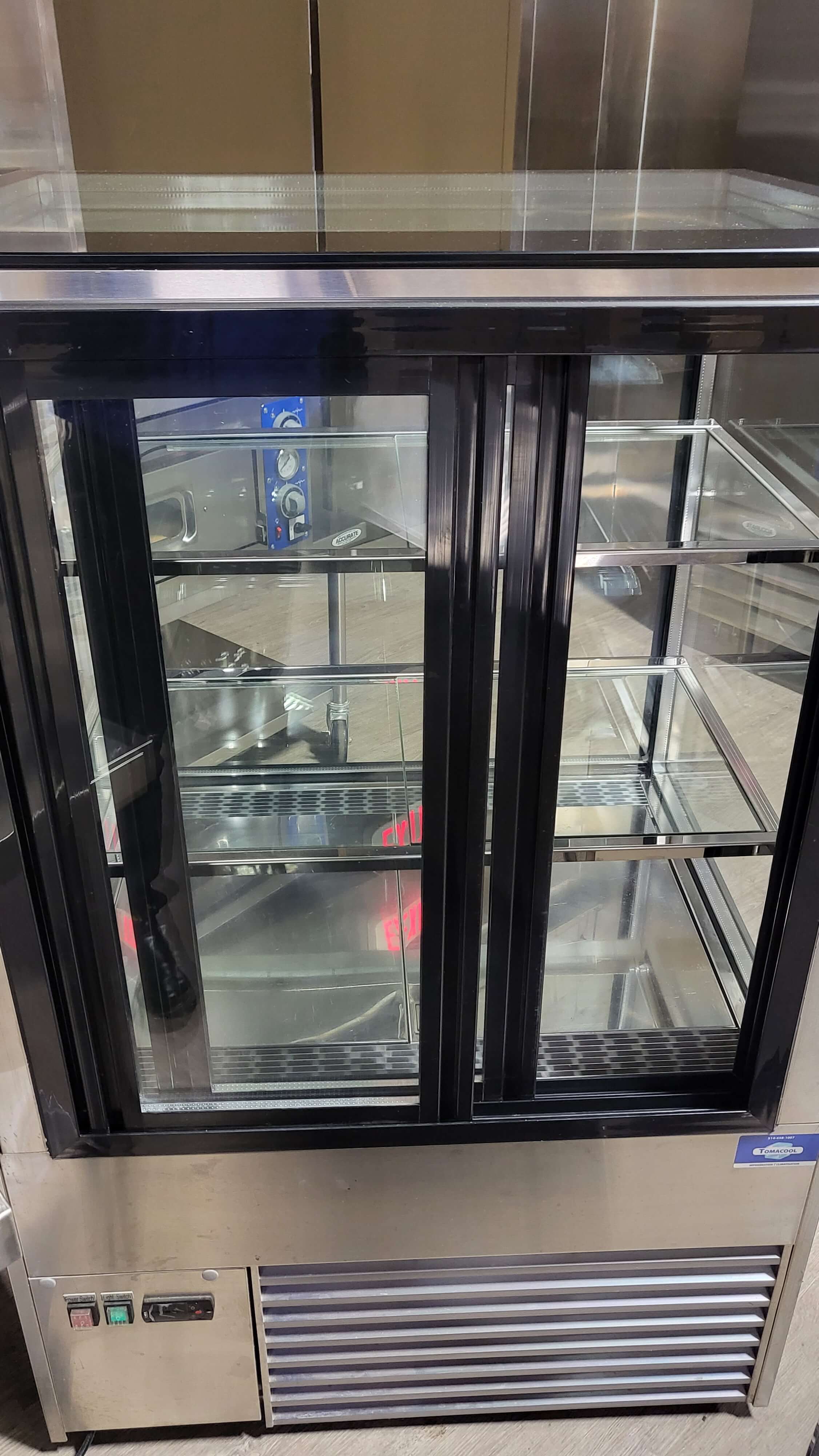 Thumbnail - Danair CD36-HC Refrigerated Display Case