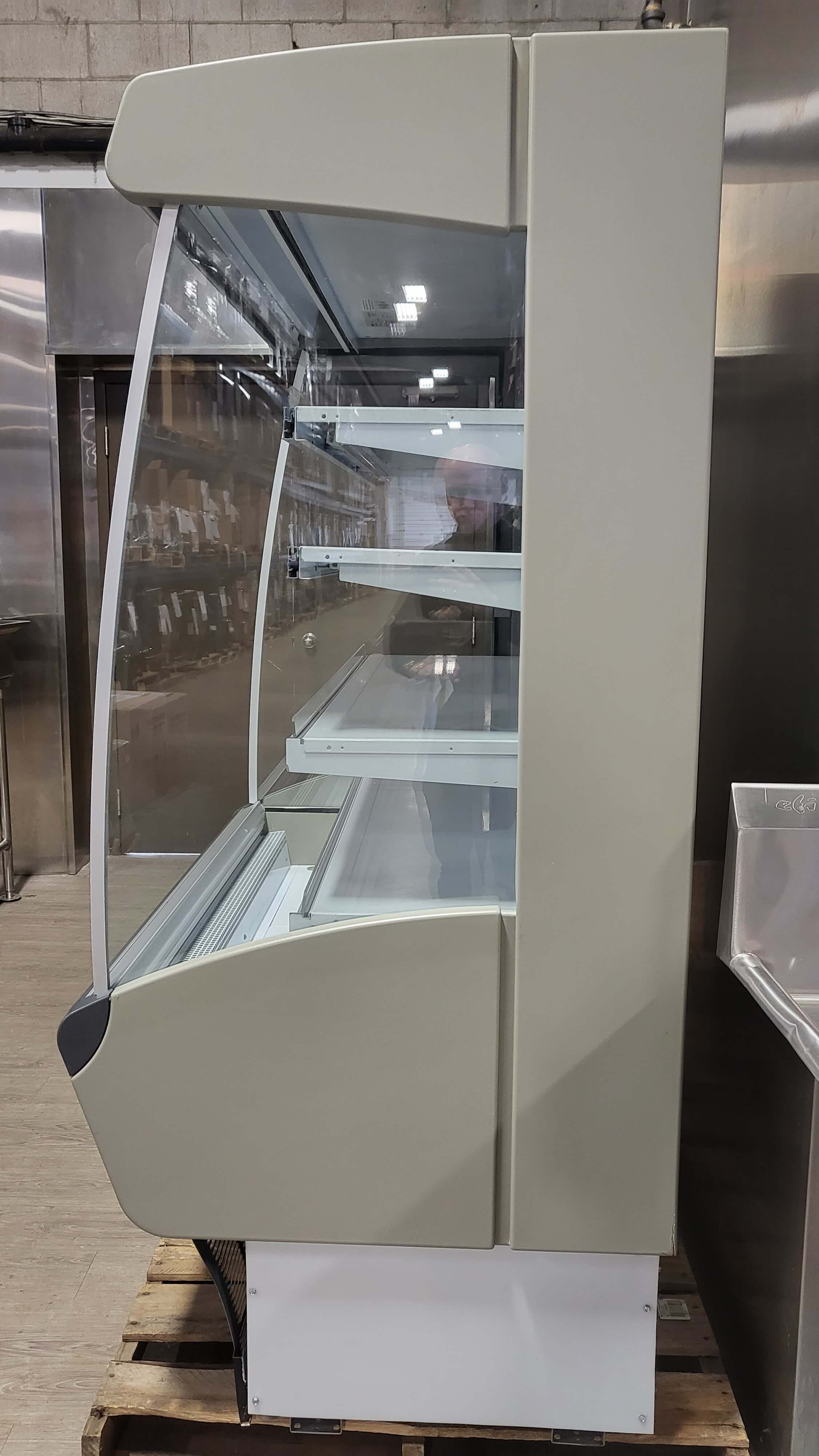 Arneg Minor Vertical Display Case