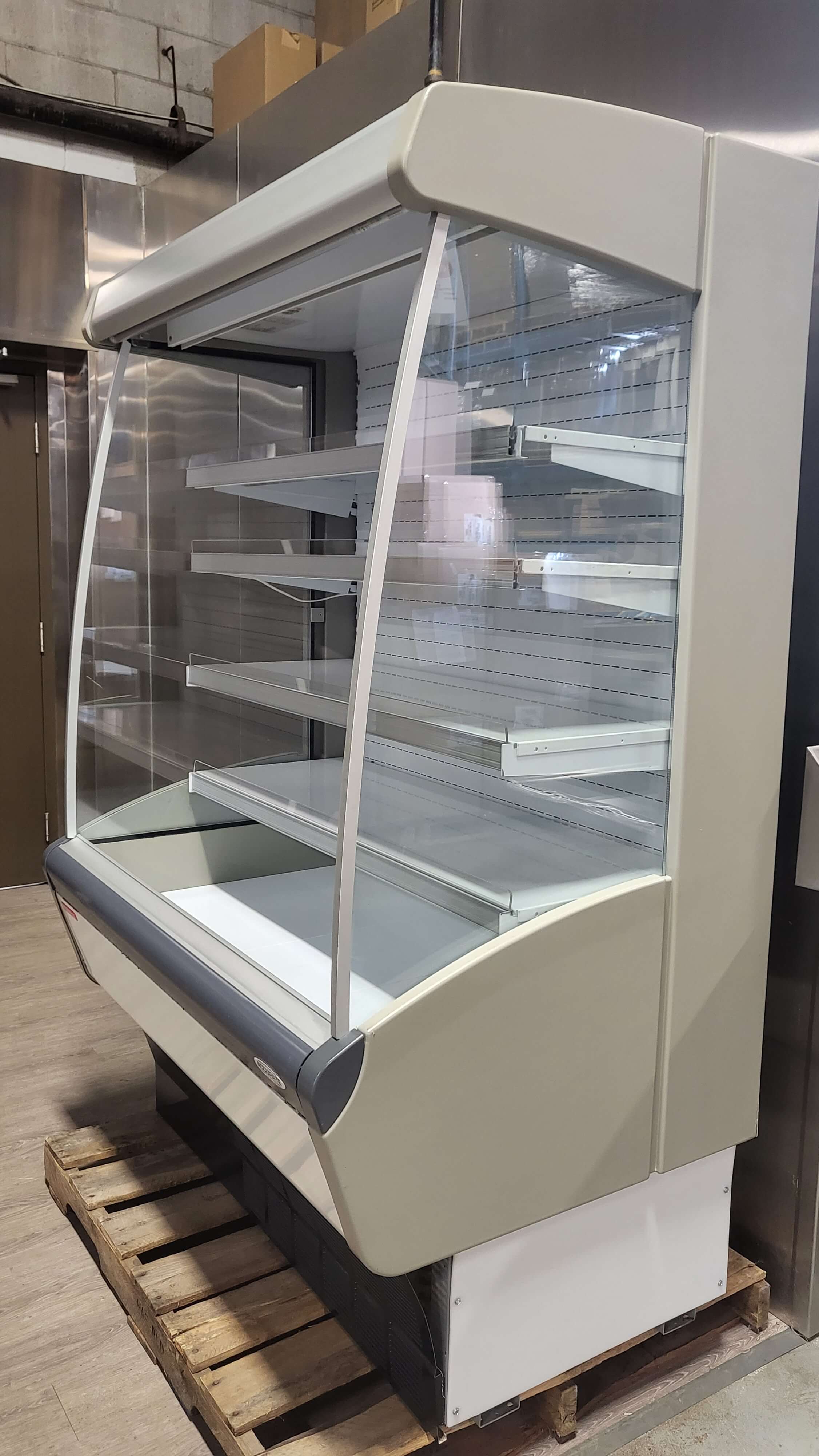 Arneg Minor Vertical Display Case