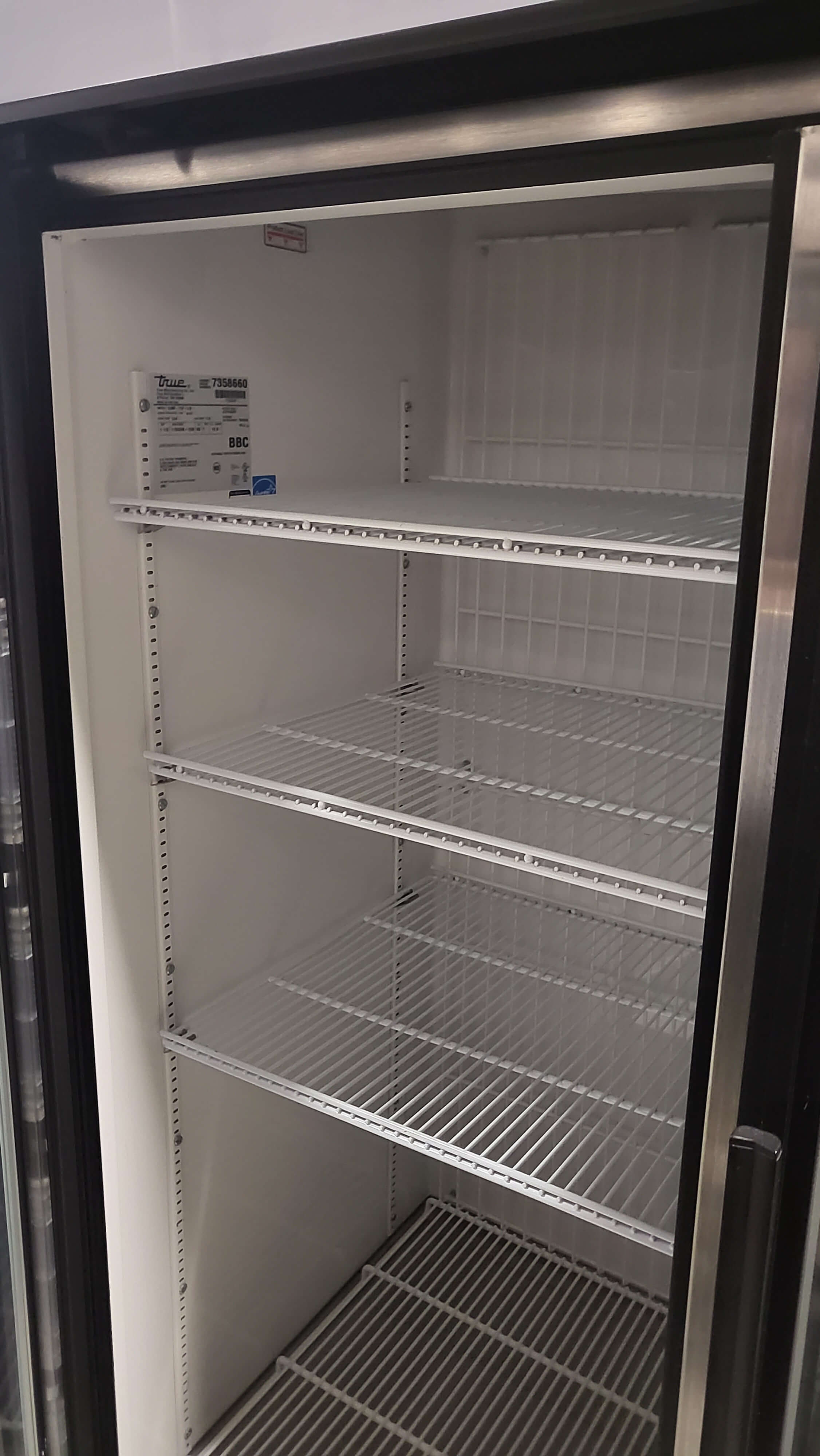 True GDM-72F-LD Three Glass Door Freezer