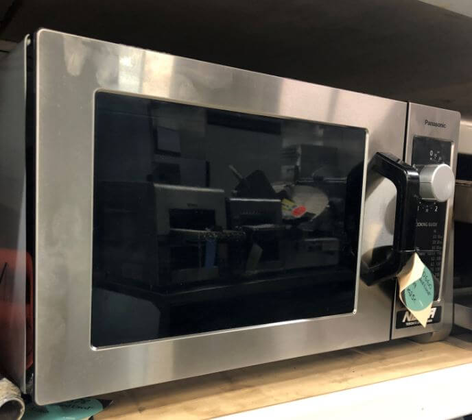 Thumbnail - Panasonic NE-1025C Microwave Oven
