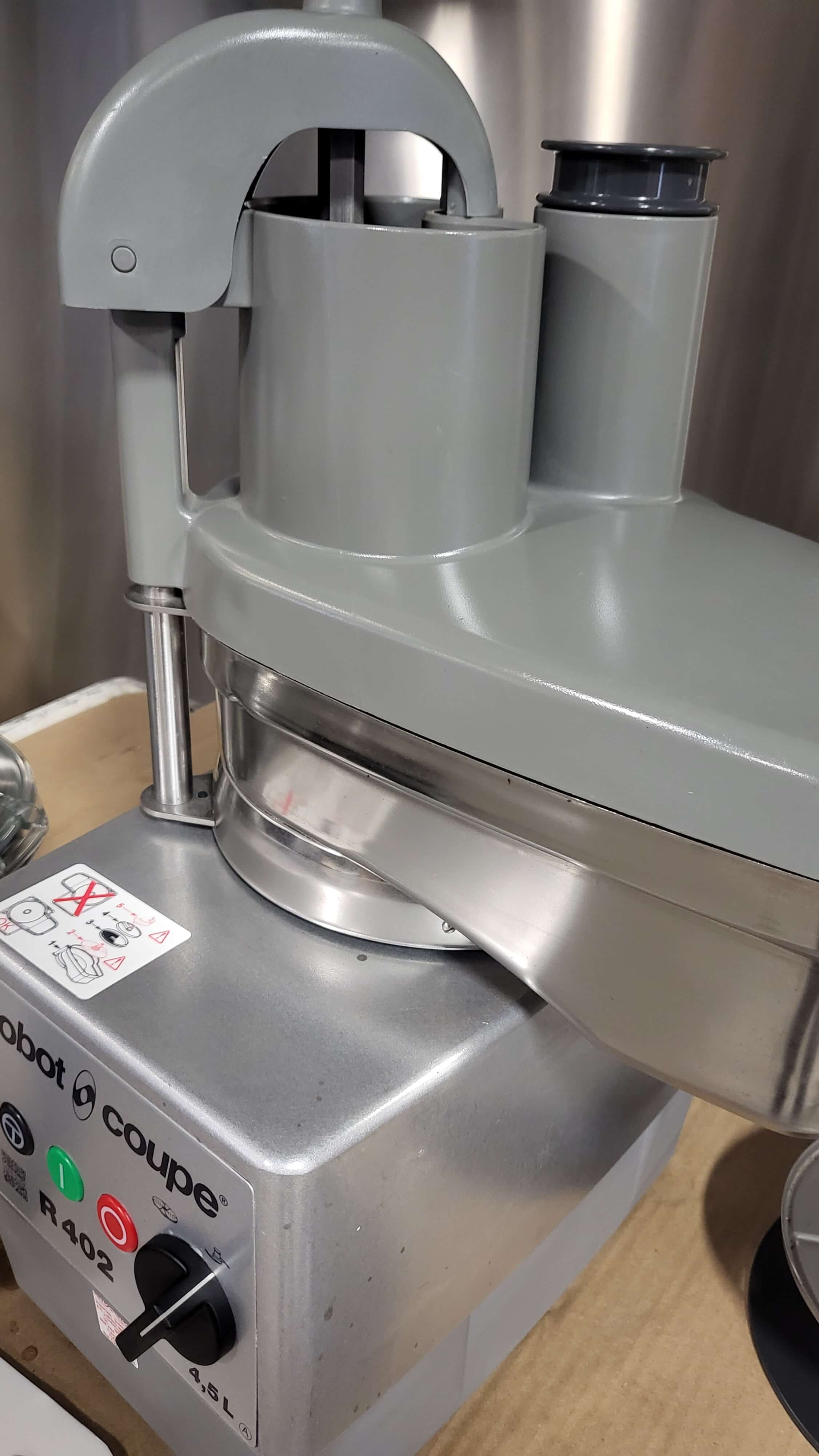 Thumbnail - Robot Coupe R402 Food Processor