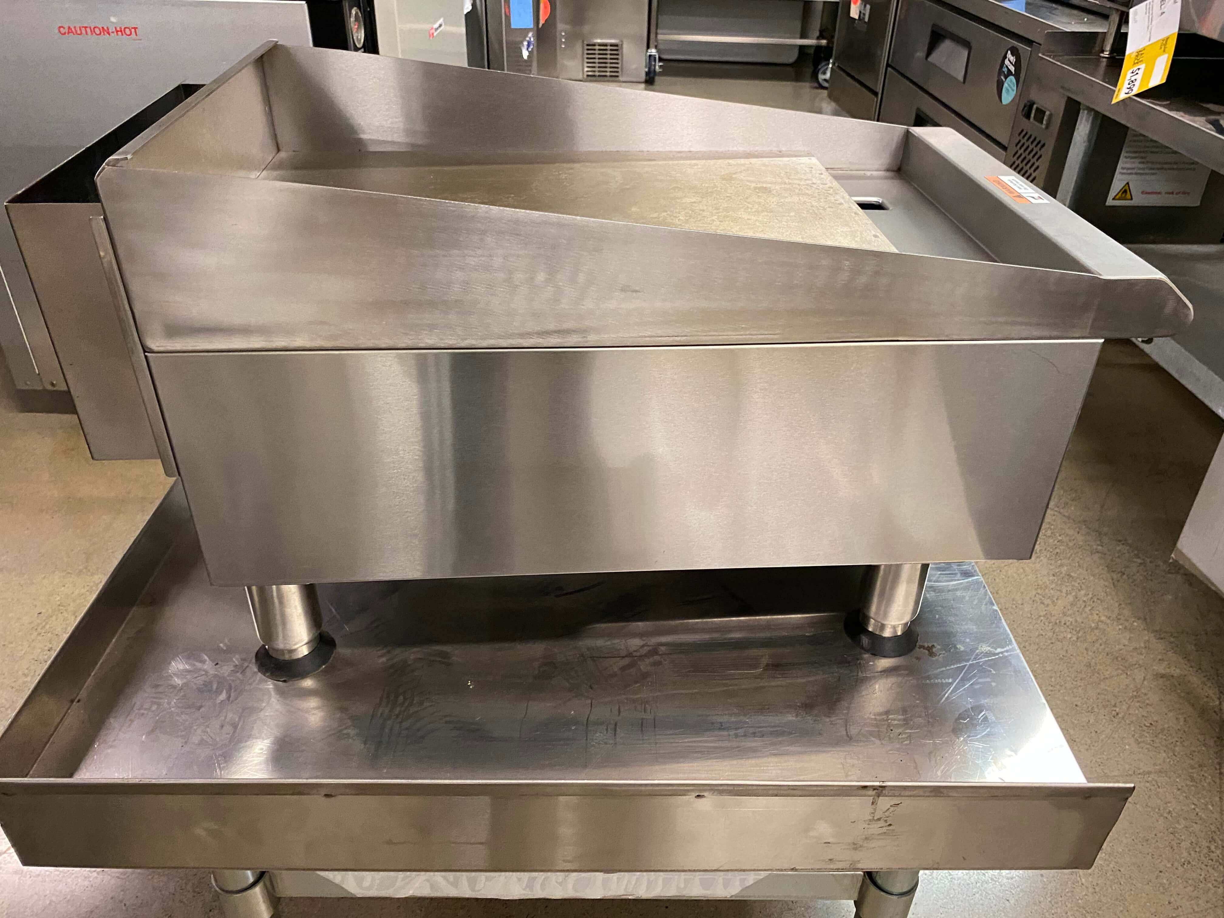 Thumbnail - Omcan CE-CN-G15M Countertop Griddle