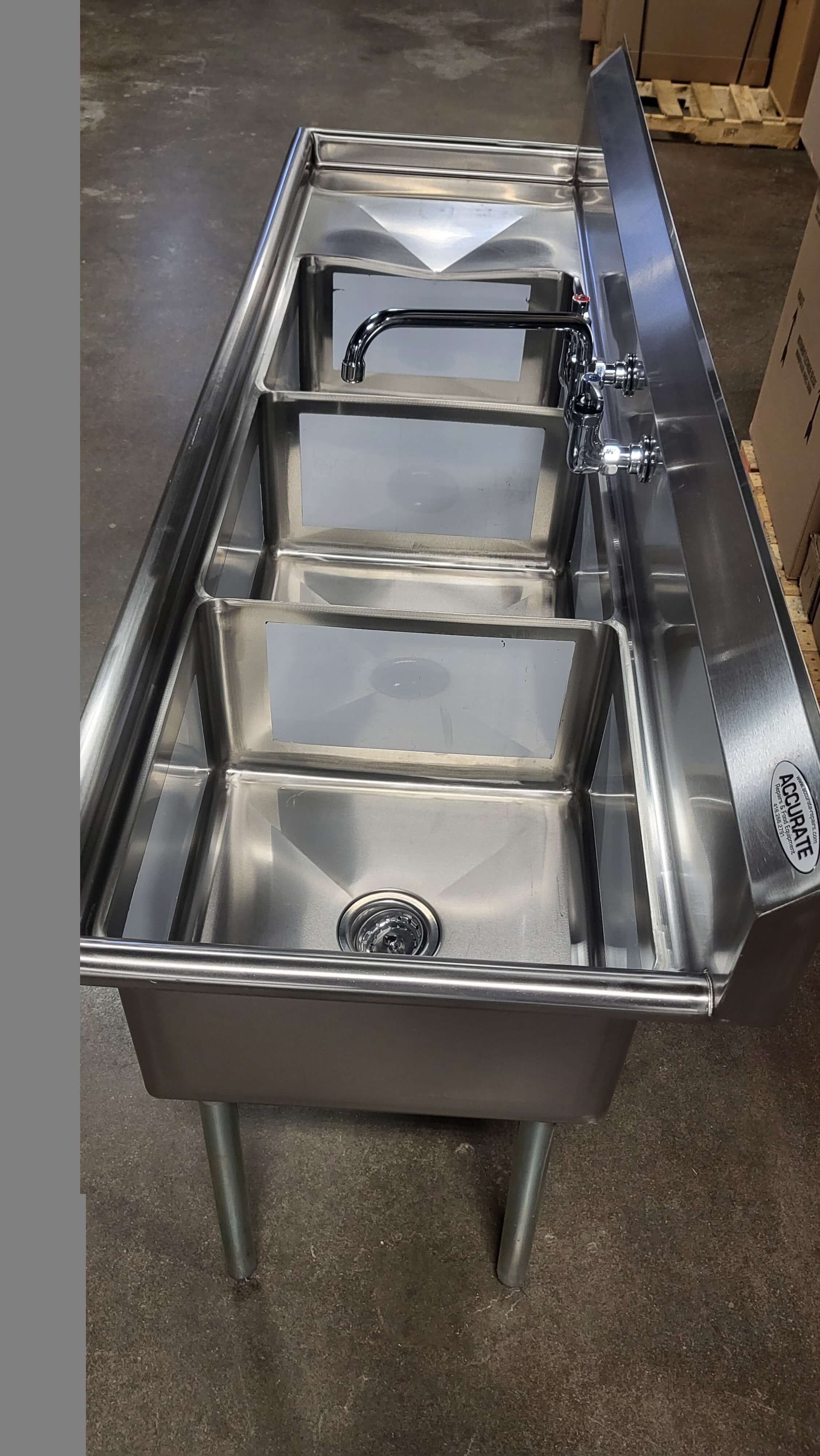 Thumbnail - Omcan 43764 Three Compartment Sink