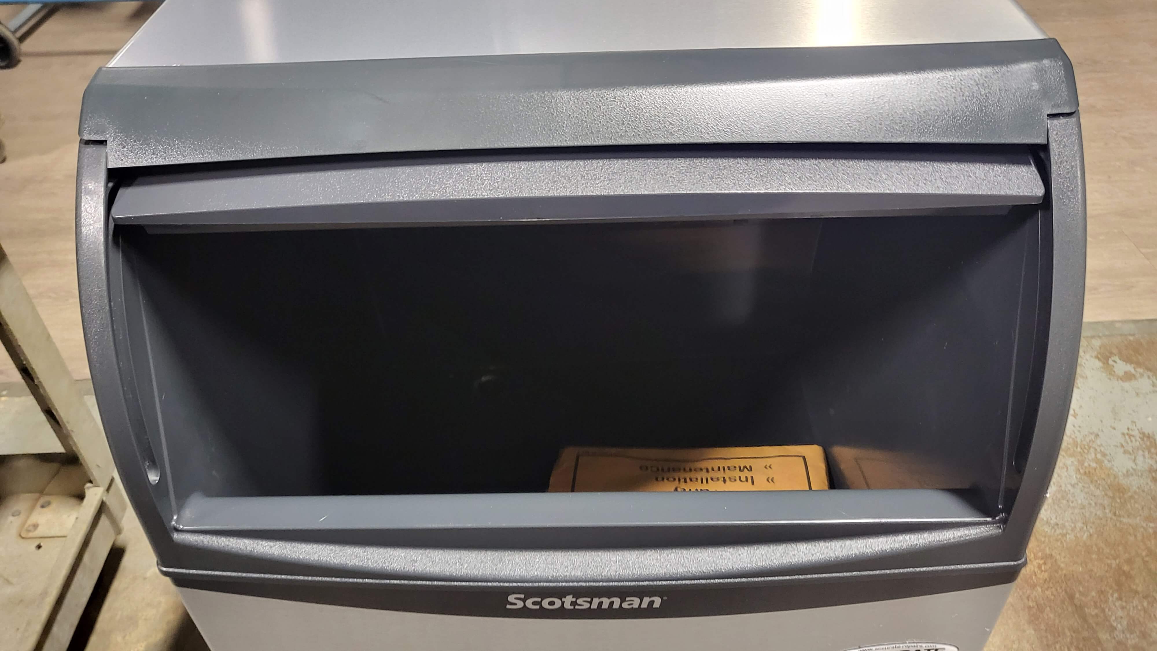 Scotsman UC2724MA-1 Ice Machine