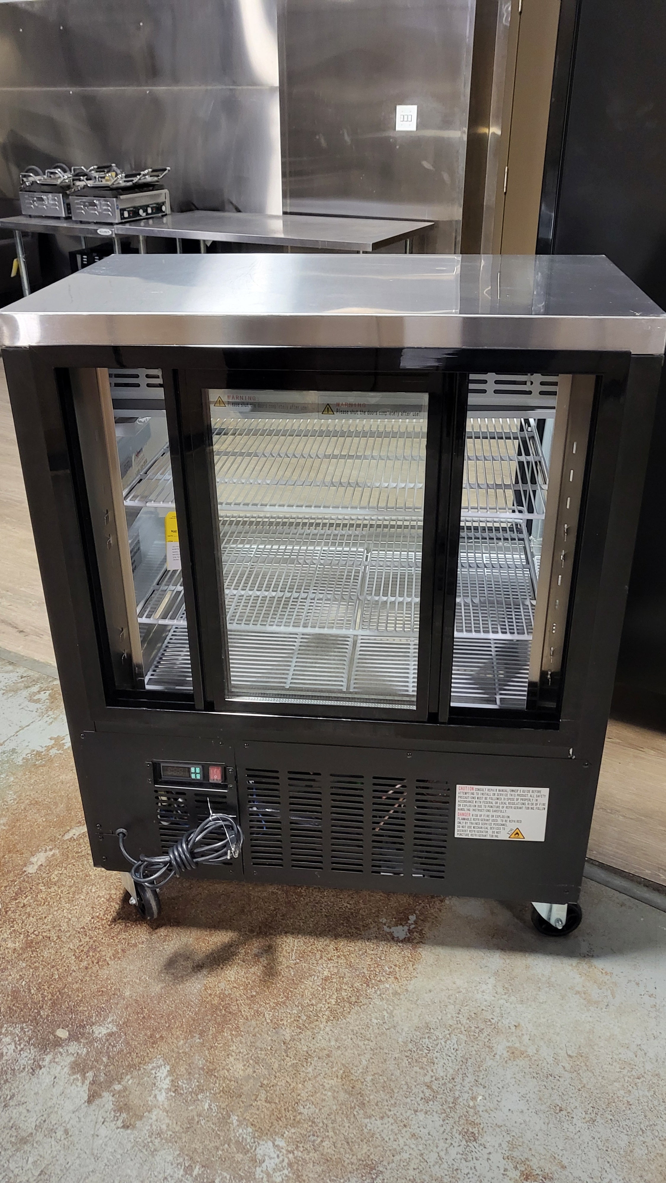 Omcan DC92-HC-BK Glass Refrigerated Display Case