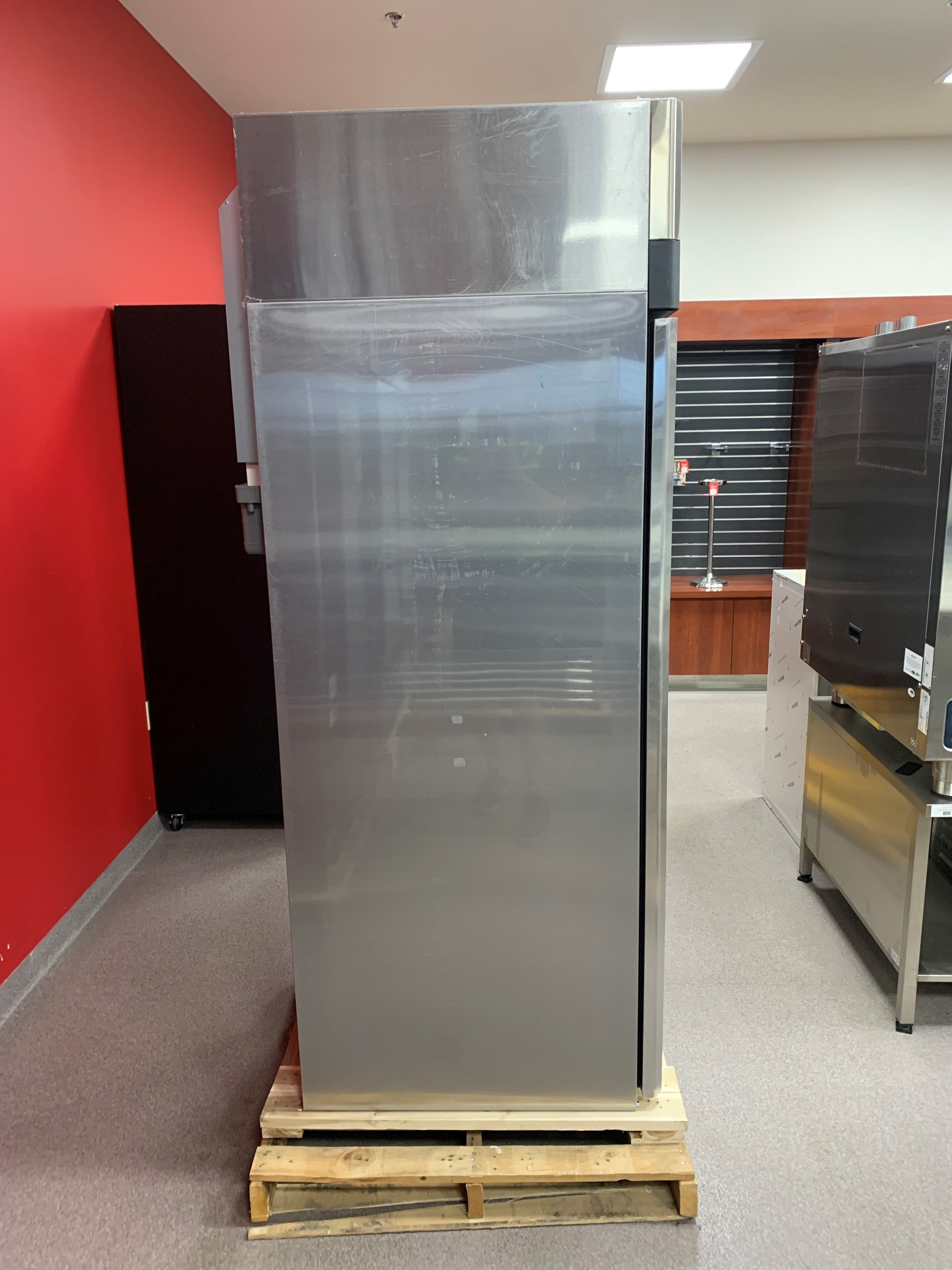 Thumbnail - Turbo Air M3F24-1-N Solid Door Freezer