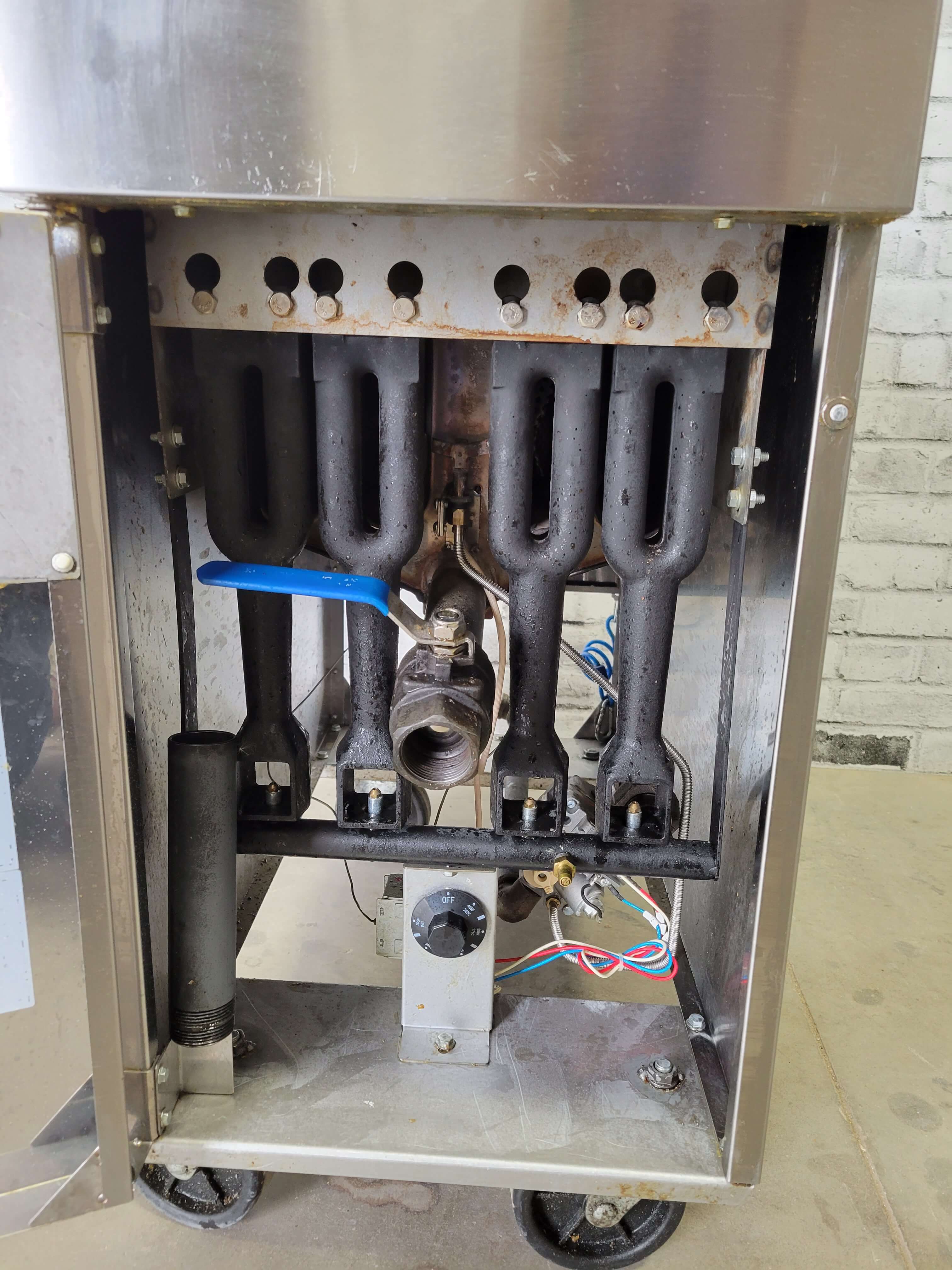 Thumbnail - Atosa ATFS-50 Gas Vertical Gas Fryer (6)
