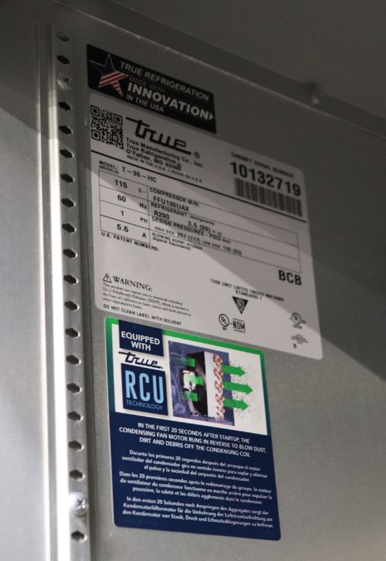 Thumbnail - True T-35-HC Reach-In Refrigerator (4)