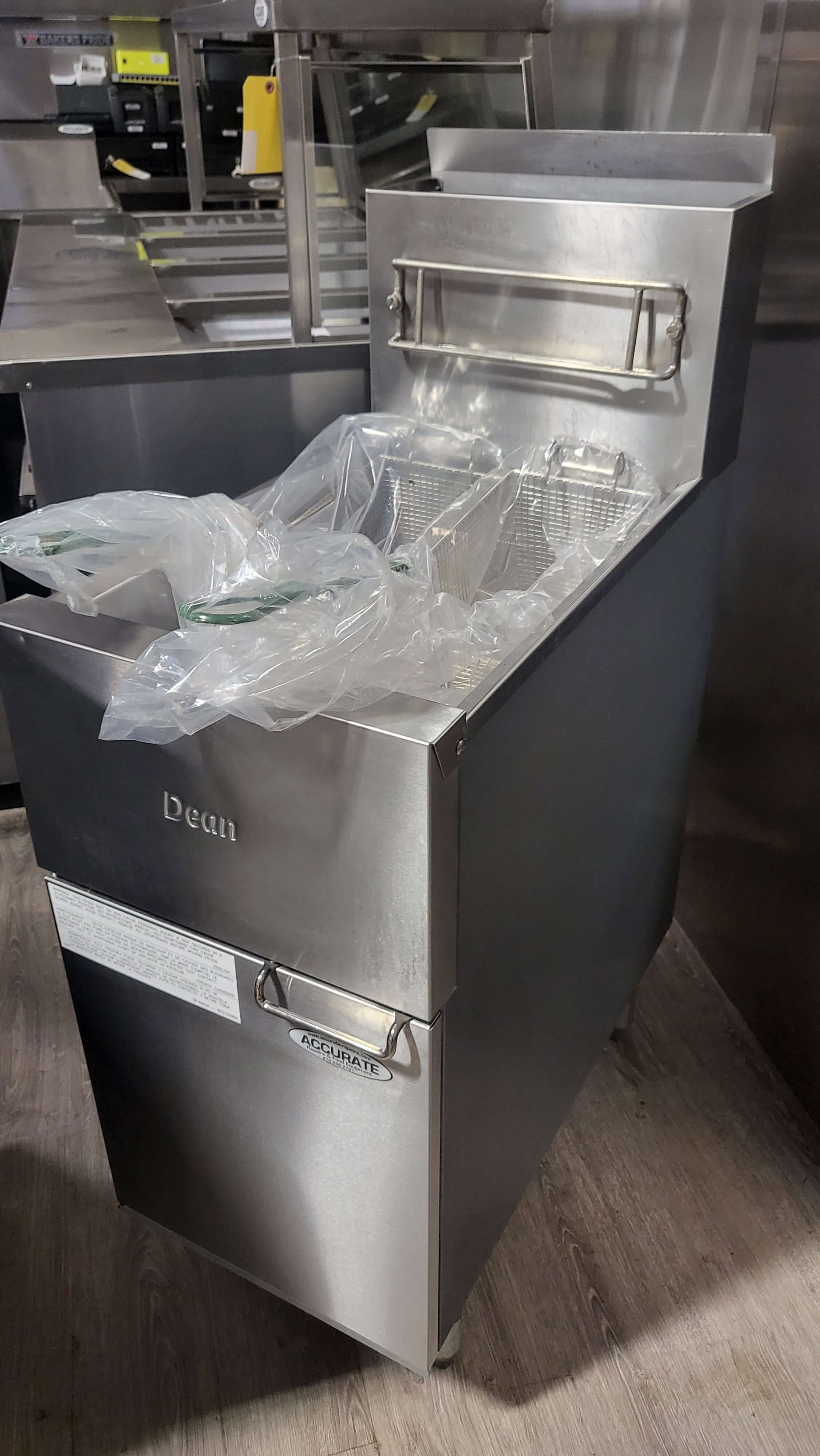 Thumbnail - Frymaster SR142GN Floor Fryer (3)