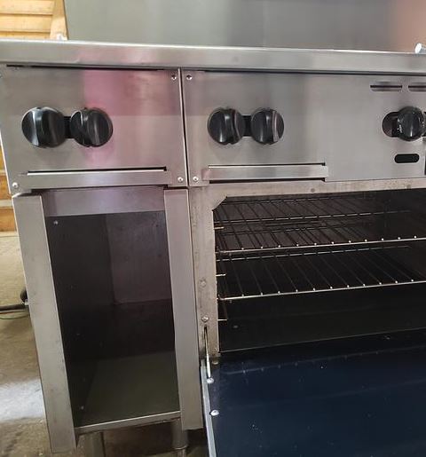Thumbnail - Vulcan 48S-4B24GN Burner Range Griddle Oven